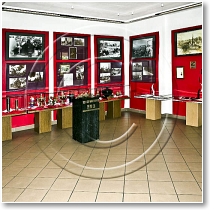 (22/76): Michniw - Muzeum i Pomnik Mauzoleum
